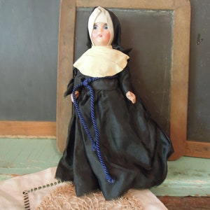 Vintage Composition Nun Doll / Religious Doll / Collectible Nun Doll