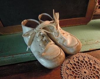 Vintage Leather Baby Shoes / White Hard Soles Walking Shoes / Vintage Boots