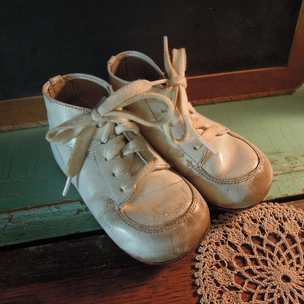 Vintage Leather Baby Shoes / White Hard Soles Walking Shoes / Vintage Boots