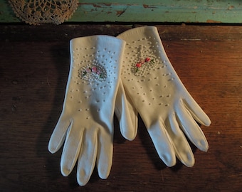 Vintage Child's Gloves / Floral Beaded Gloves / White Beaded Dress Gloves
