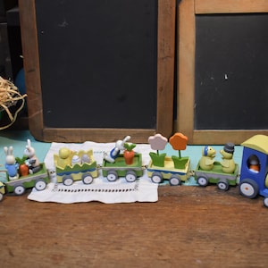 Vintage Easter Wood Train / Wooden Toy Train / 7 Piece Wood Train Set