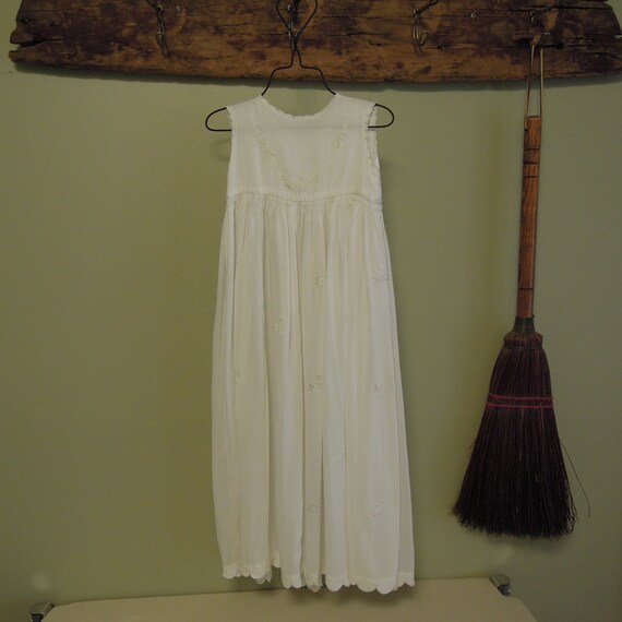 Vintage Gorgeous Christening Gown / White Embroid… - image 1