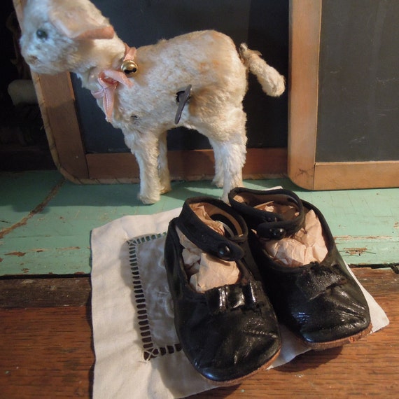 Antique Leather Mary Jane Slippers / Black Leather