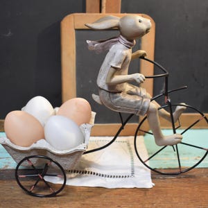Vintage Bunny Cart Carry Eggs Ornament / Clayre & Eef Easter Bunny Ornament / Easter Eggs and Bunny