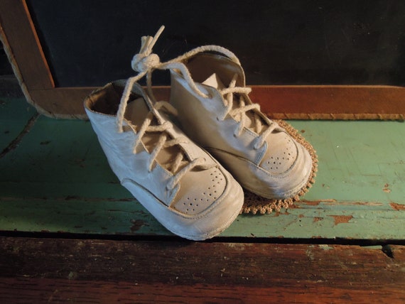 Vintage Leather Baby Shoes / White Soft 