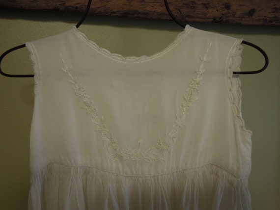 Vintage Gorgeous Christening Gown / White Embroid… - image 6