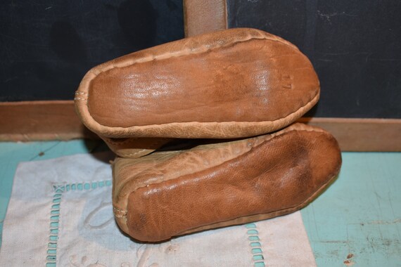 Antique Leather Tan Childs Shoes / Vintage Embroi… - image 4