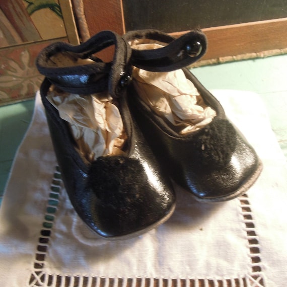 Antique Leather Mary Jane Slippers / Black Leather