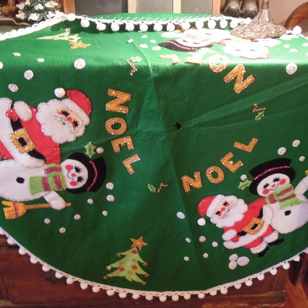 Vintage Bucilla Felt and Sequin Christmas Tree Skirt / Vintage Felt Christmas Santa and Snowman / Christmas Felt and Sequin Tree Skirt