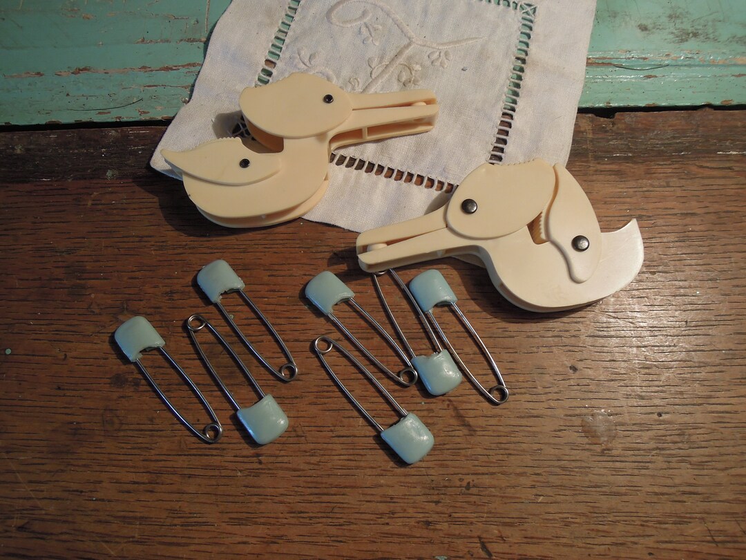 Vintage 4 Stork Baby Blanket Clip Holder / Vintage Blue & Cream Blanket