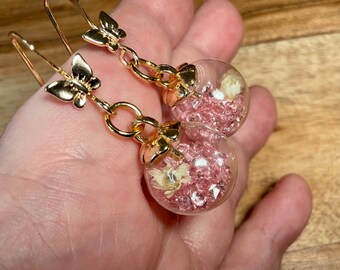 Pink crystal and flower filled glass globe delicate earrings set on 18k gold butterfly ear hooks, pretty pink earrings, quartz crystal, gift