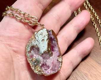 Large sparkling rose quartz crystal geode necklace, very chunky unique rose quartz crystal necklace, 14k gold crystal necklace, gold plated