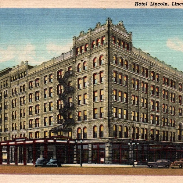 Lincoln, Nebraska - A view of the Hotel Lincoln - in 1950 -  Antique Postcard, Vintage Postcard