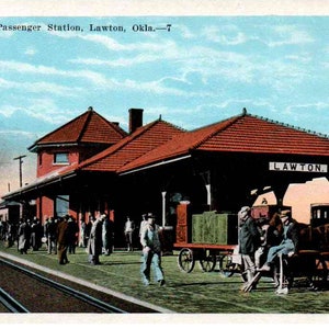 Lawton, Oklahoma - Les gens à la gare de voyageurs de Frisco - c1920 - Carte postale ancienne, Carte postale ancienne