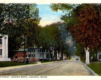 Augusta, Maine - Old Car on tree lined State Street - c1920, Vintage Postcard, Antique Postcard