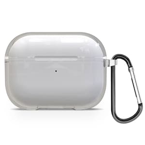 Puede incluir: Una funda transparente de pl&aacute;stico para AirPods con un mosquet&oacute;n negro adjunto. La funda est&aacute; dise&ntilde;ada para proteger los AirPods y tiene un peque&ntilde;o agujero para cargar.