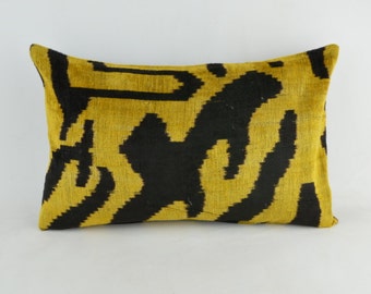 Ikat velvet  pillow, silk cousin from Uzbekistan ,60x36 cm, 24x14", Cotton back with Zip closure, Dry cleaning, Decorative pillow.