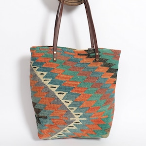 Bolso kilim vintage 40x38x10 cm con asas de cuero de 75 cm  ,kilim bolso de alfombra, bolso tote con forro interior, bolso con diseño etnico