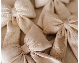 Handmade Fabric Bows Decorations. Neutral Tones. Girls Bedroom Accessories. Baby & Toddler Bows. Soft Textured Bows for Neutral Nursery.