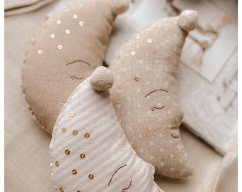 Dreamy moon decoration. Handmade neutral charm. Soft hues nursery wall decoration. Neutral nursery decor. Neutral kids bedroom decor.