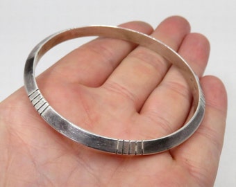 Vintage Sterling Silver Navajo Triangular Wire Cuff Bangle by the renown TAHE family of artisans 33.3 grams