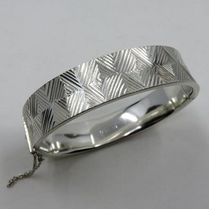 Vintage Sterling Silver Hinged Geometric Engraved Bangle Bracelet Cuff 1966 Birmingham Assay 25.5 grams