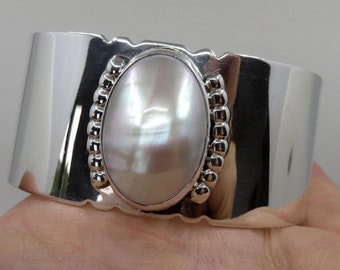 Vintage Sterling Silver Navajo Mother Of Pearl Bangle Cuff 44 grams signed by the artisan Gilo & Grace NAKAI