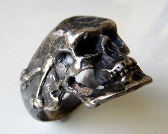 Heavy Sterling Silver Skull Ring Anatomical Skull and Crossbones Memento Mori Biker