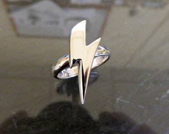 Anillo de rayo de plata esterlina maciza Glam Ziggy de You Got The Silver
