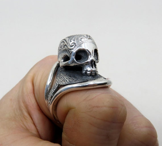 Solid Sterling Silver Victorian Memento Mori Huge Skull Mexican Biker Ring 45 grams