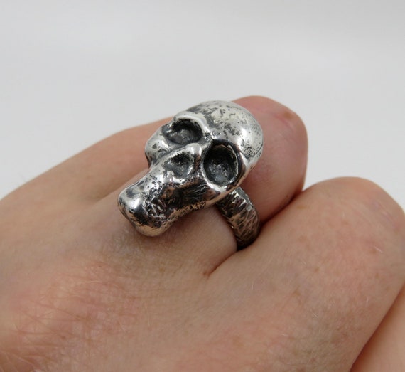 Solid Sterling Silver Victorian Skull Ring Memento Mori Mexican Biker 21.5 grams Keith Richards