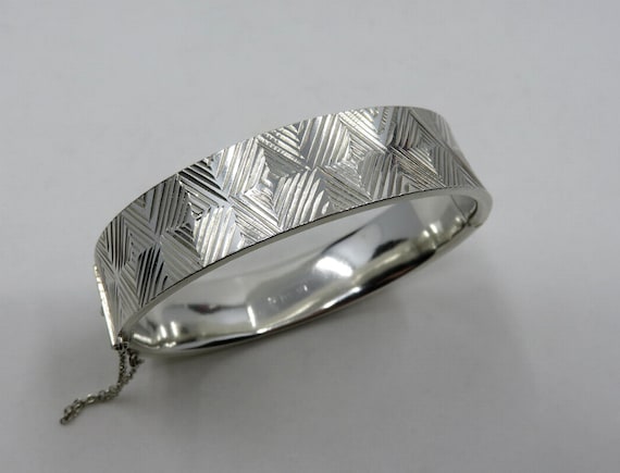 Vintage Sterling Silver Hinged Geometric Engraved Bangle Bracelet Cuff 1966 Birmingham Assay 25.5 grams