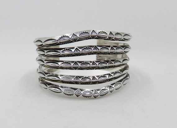 Vintage Sterling Silver Navajo Stamped Triangular Wire Cuff Bangle 56.5 grams