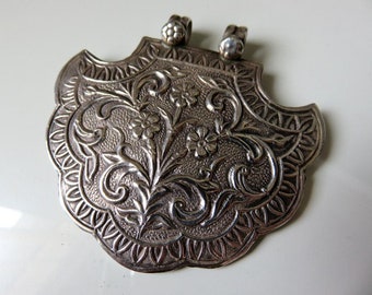Vintage Rajasthan Indian Silver Amulet Pendant 33 grams