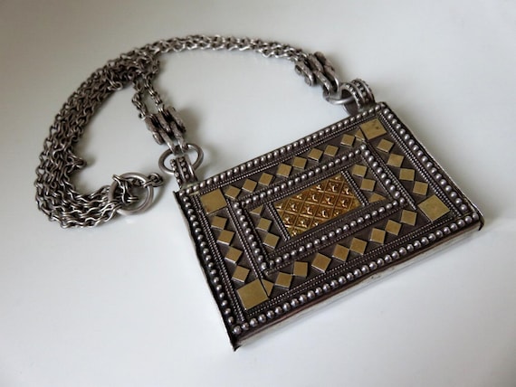 Vintage High Grade Silver Omani Bedouin Amulet Hirz Prayer Box Necklace Pendant 166 grams