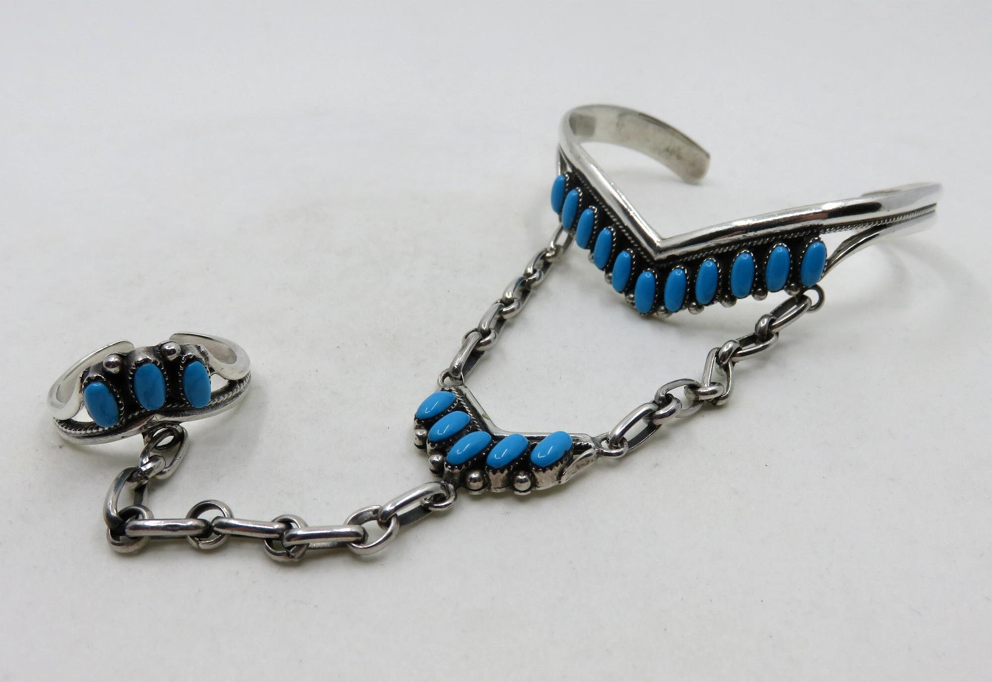 Vintage Sterling Silver Navajo Turquoise Petit Needle Point Slave