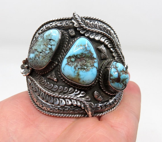 Heavy 107 Gram Vintage Native American Navajo Turquoise Sterling Silver Bracelet Cuff Heavy 107 Gram Vintage Native American Navajo Turquoise Sterling Silver Bracelet Cuff