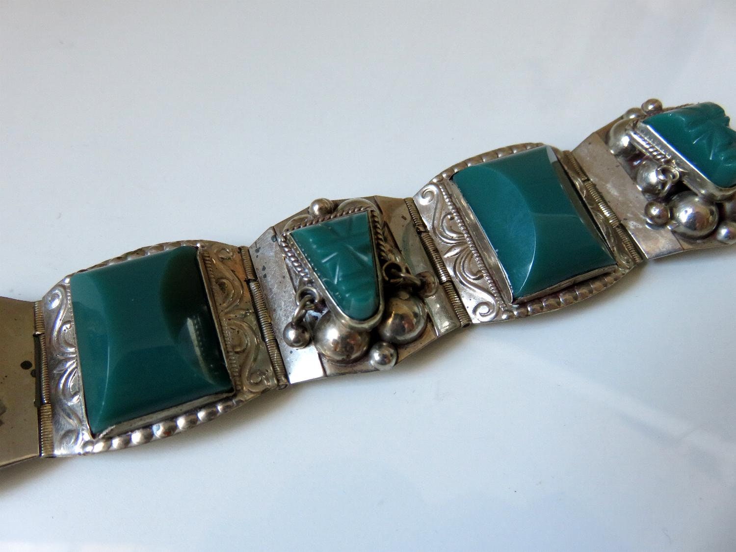 Vintage Sterling Silver Carved Jade Bracelet 62 grams 7 length Taxco Mexico