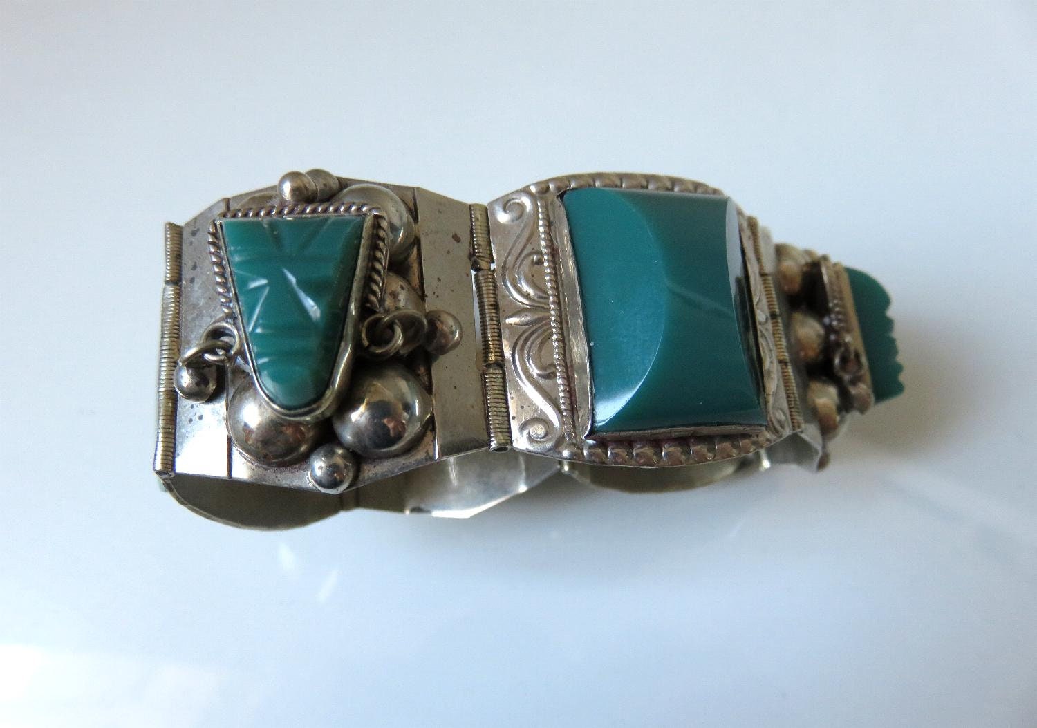 Vintage Sterling Silver Carved Jade Bracelet 62 grams 7 length Taxco Mexico