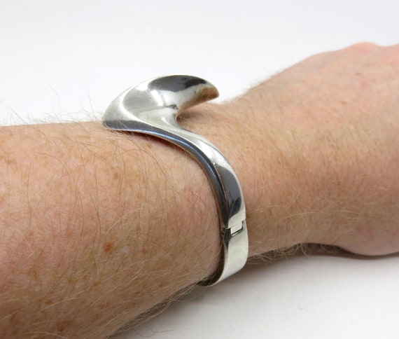 Vintage Solid Silver Brutalist Bangle: Dutch Geom… - image 4