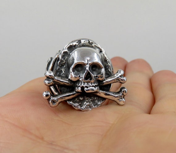 Solid Sterling Silver Huge Skull and Crossbones Mexican Biker Ring Keith Richards 53.5 grams