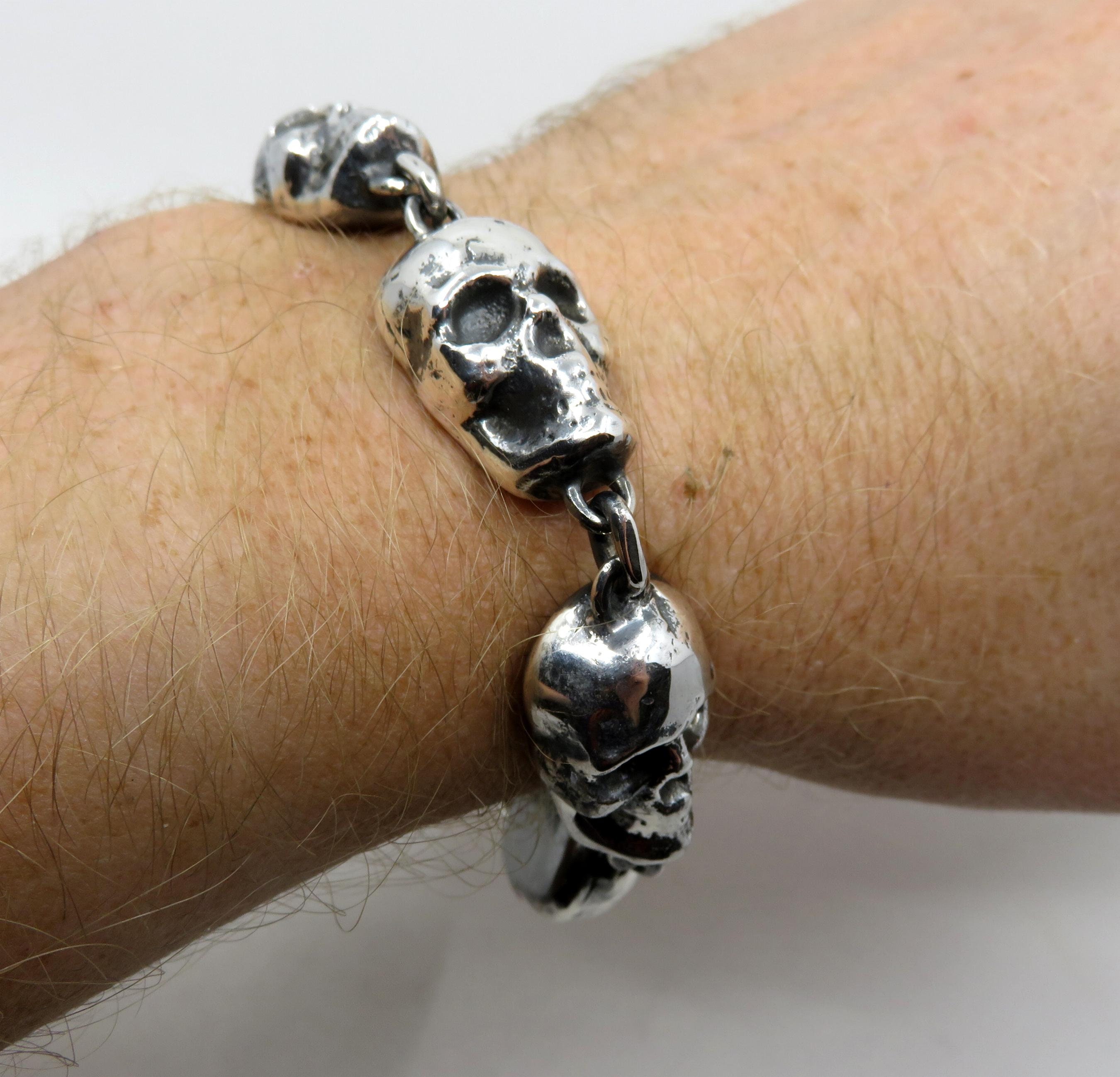 Matt bracelet made of surgical steel, silver colour, shiny H joints