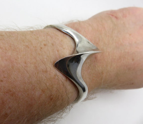 Vintage Solid Silver Brutalist Bangle: Dutch Geom… - image 2