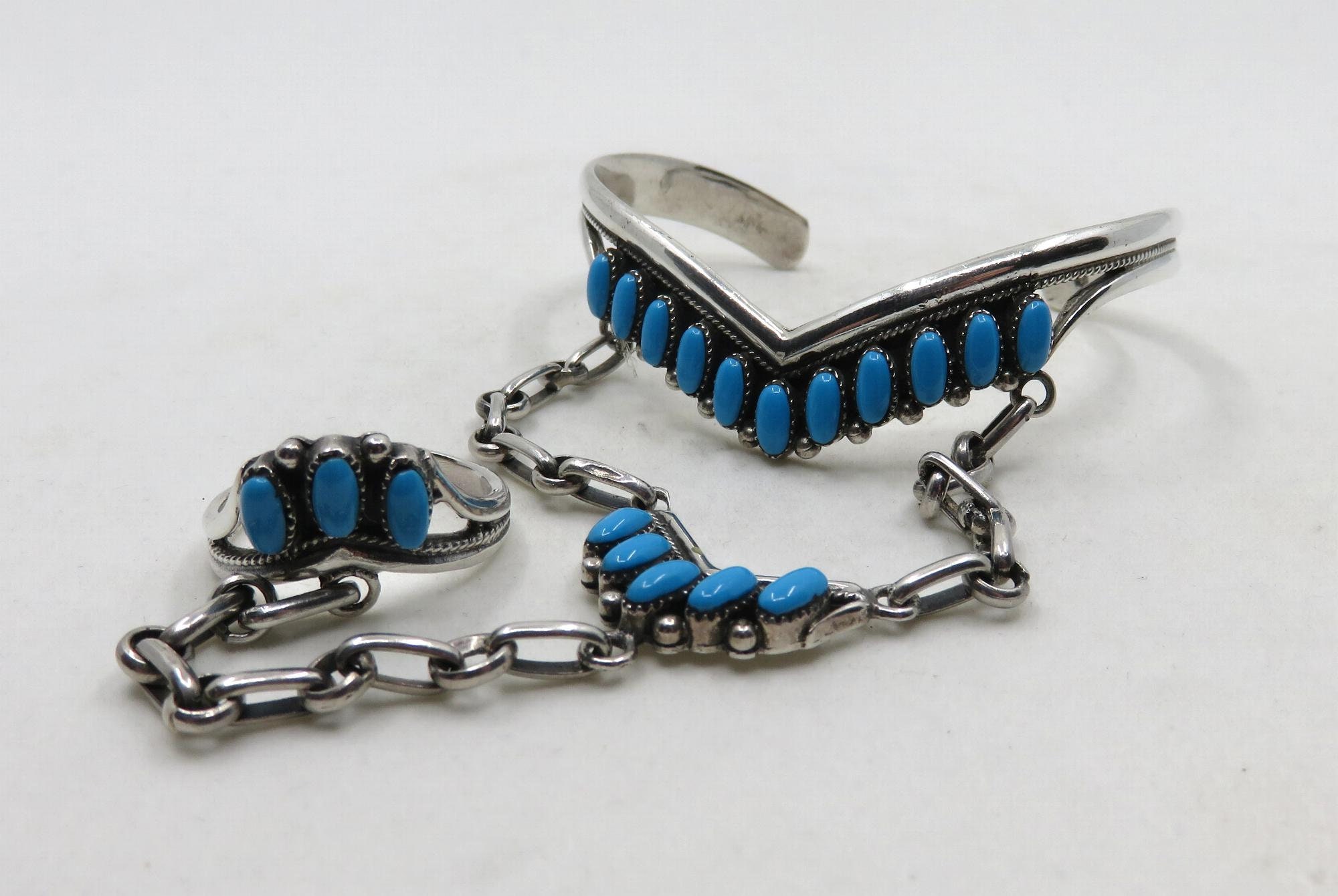 Vintage Sterling Silver Navajo Turquoise Petit Needle Point Vintage Sterling Silver Navajo Turquoise Petit Needle Point