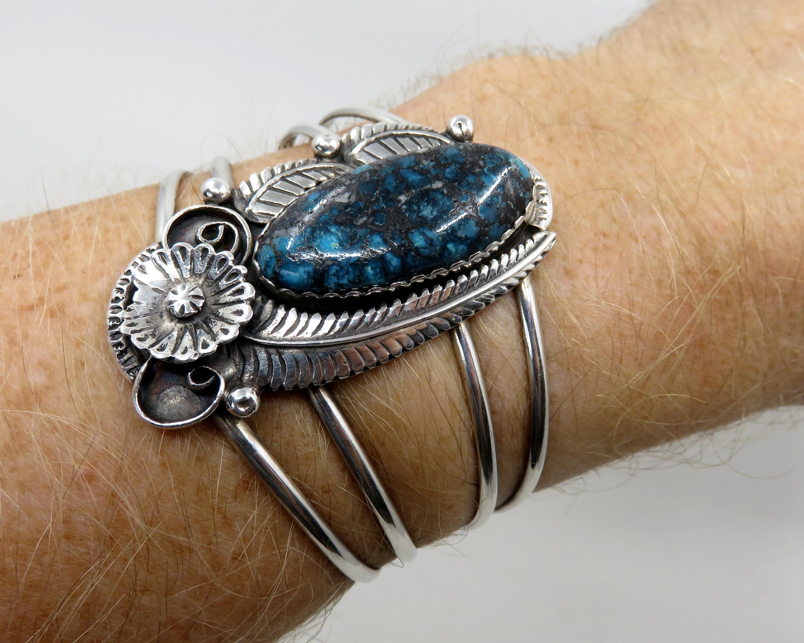 ブレスレット WILLIE and DUFFY Round turquoise bangle silver 925 handmade Round Turquoise Bangle, Handmade Bangle, 925 Silver Cuff