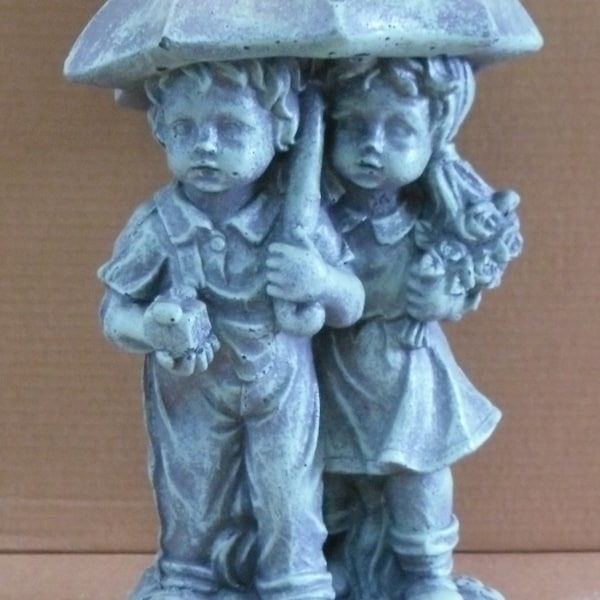 Umbrella Kids Statue - Concrete Statue - Garden Statue - Outdoor Figurine - Lawn Decor - Children Statue - Flower Garden- Patio Decor