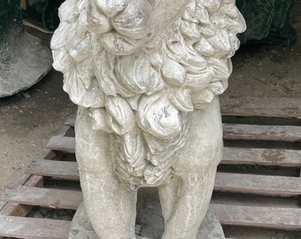 Large Concrete Lion Statue: Elegant Outdoor Garden Decor (40" Tall)