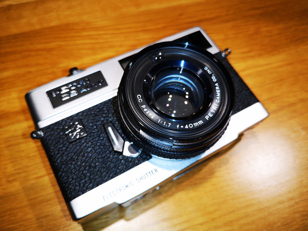 Petri ES Auto Rangefinder 35mm Film Camera Fast F1.7 Lens Etsy