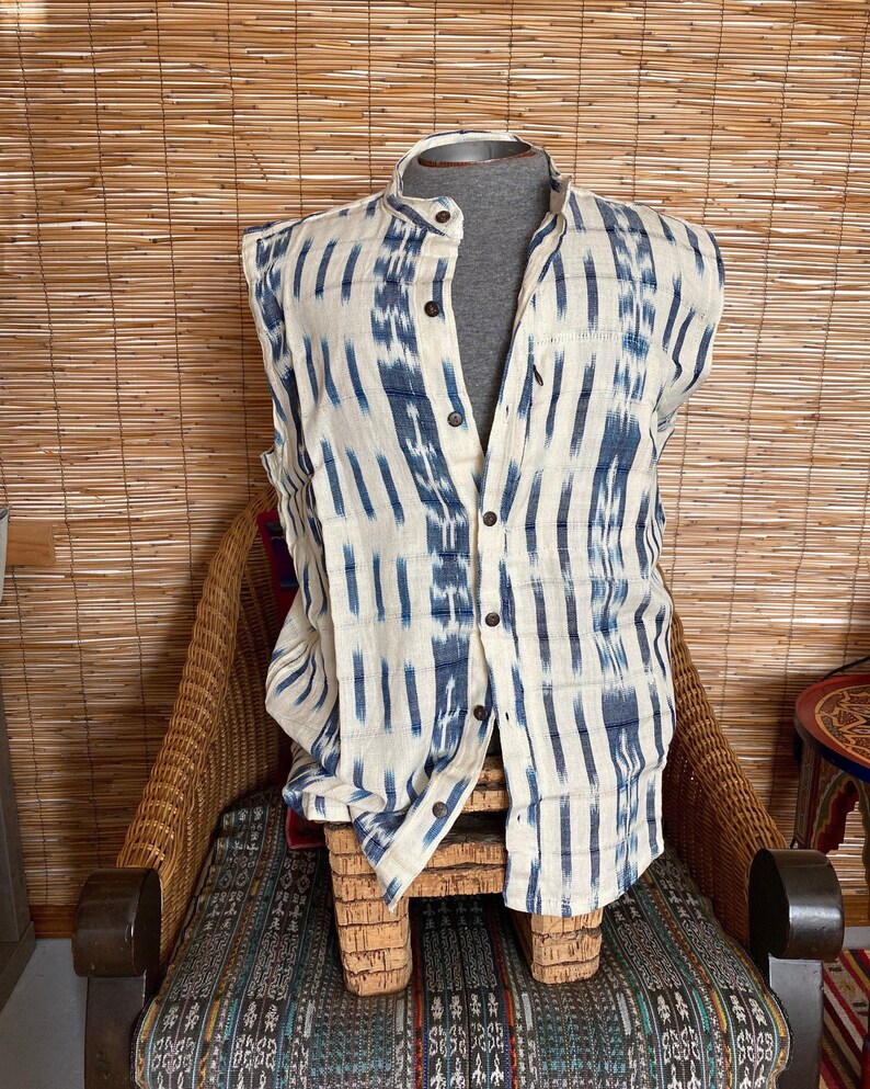Sleeveless button down Men\u2019s Shirts L