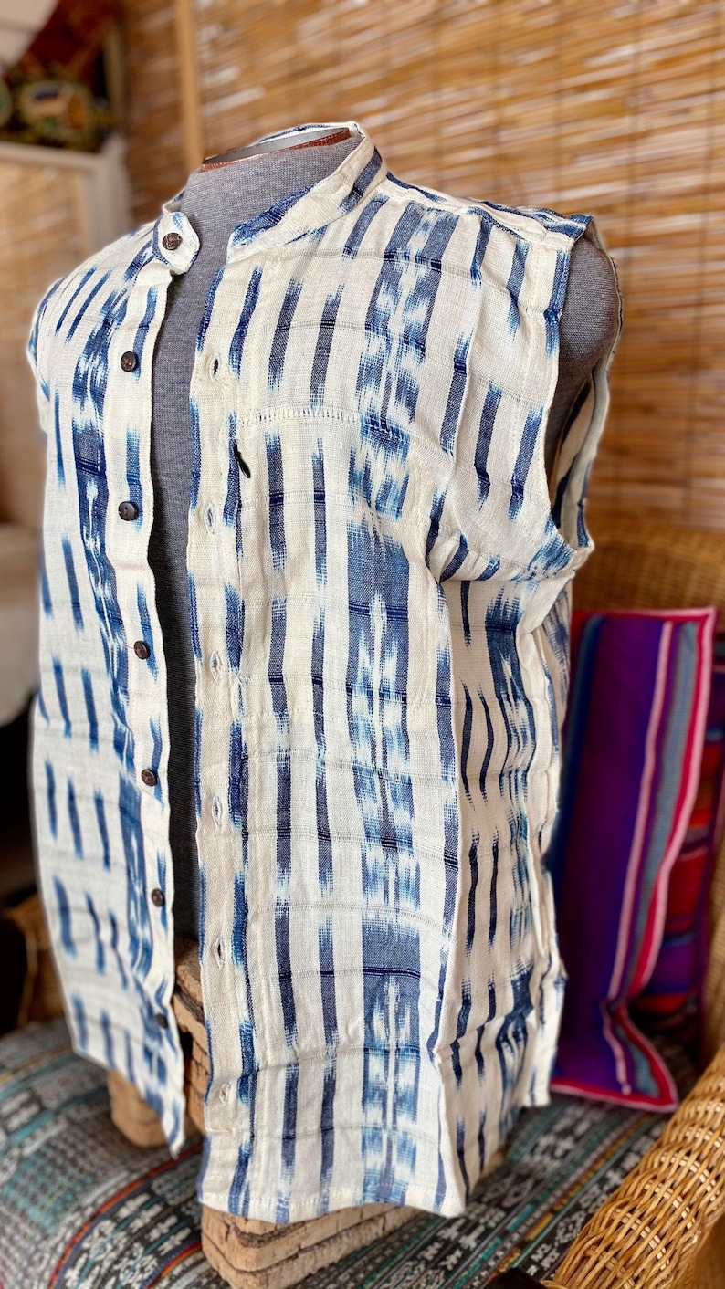 Sleeveless button down Men\u2019s Shirts L